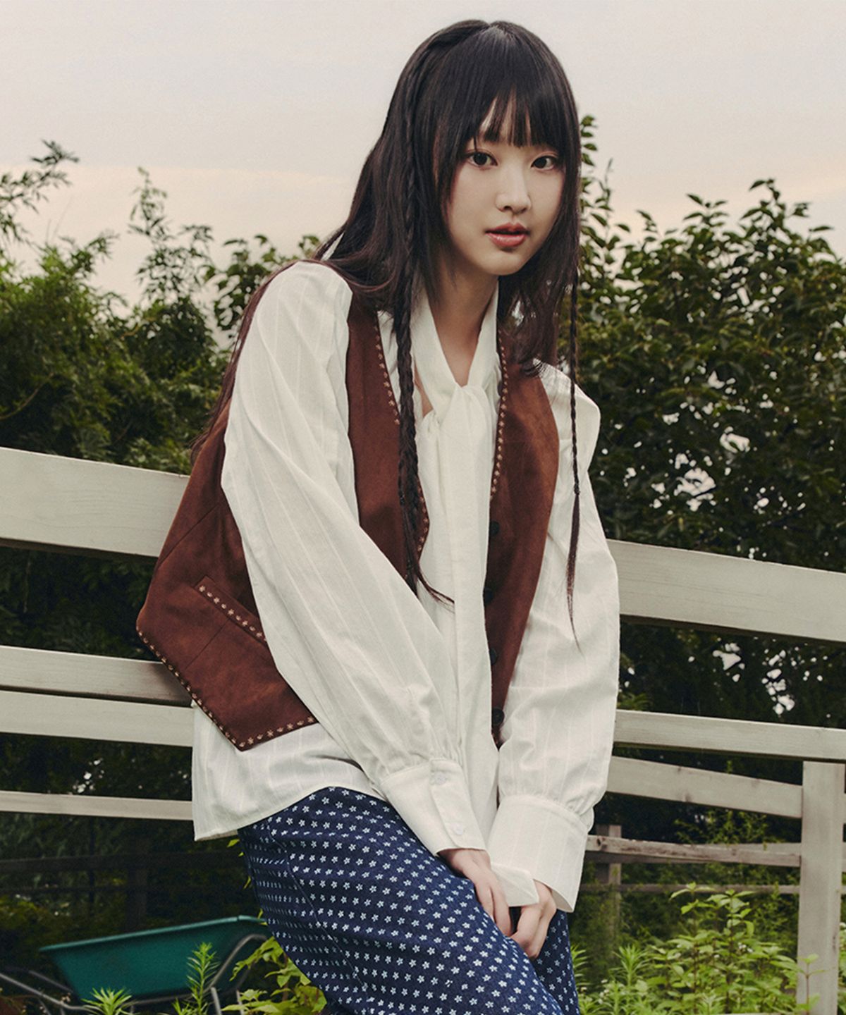 셀리테일즈(CELITAILS) SHIRRING TIE BLOUSE_WHITE