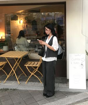 Jenny Semi Crop Vest (Charcoal)