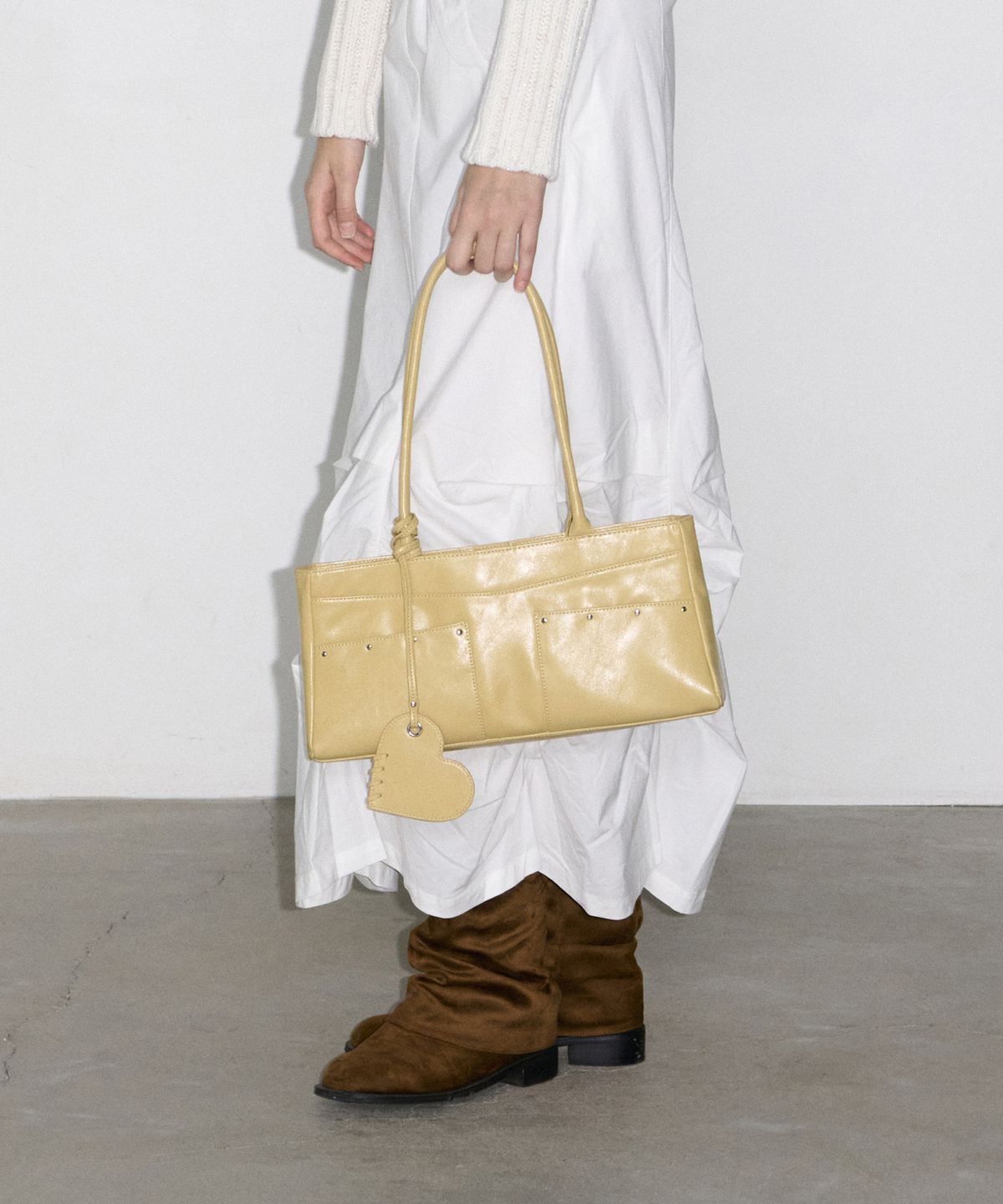 페넥(FENNEC) BASH CHARM BAG - SOFT OLIVE