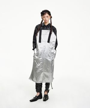 메탈 리버스 실버 에이프런 원피스