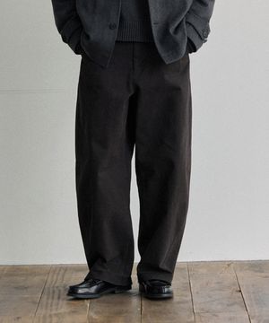 페이디드 커브드 치노 팬츠 - 딥 차콜 그레이