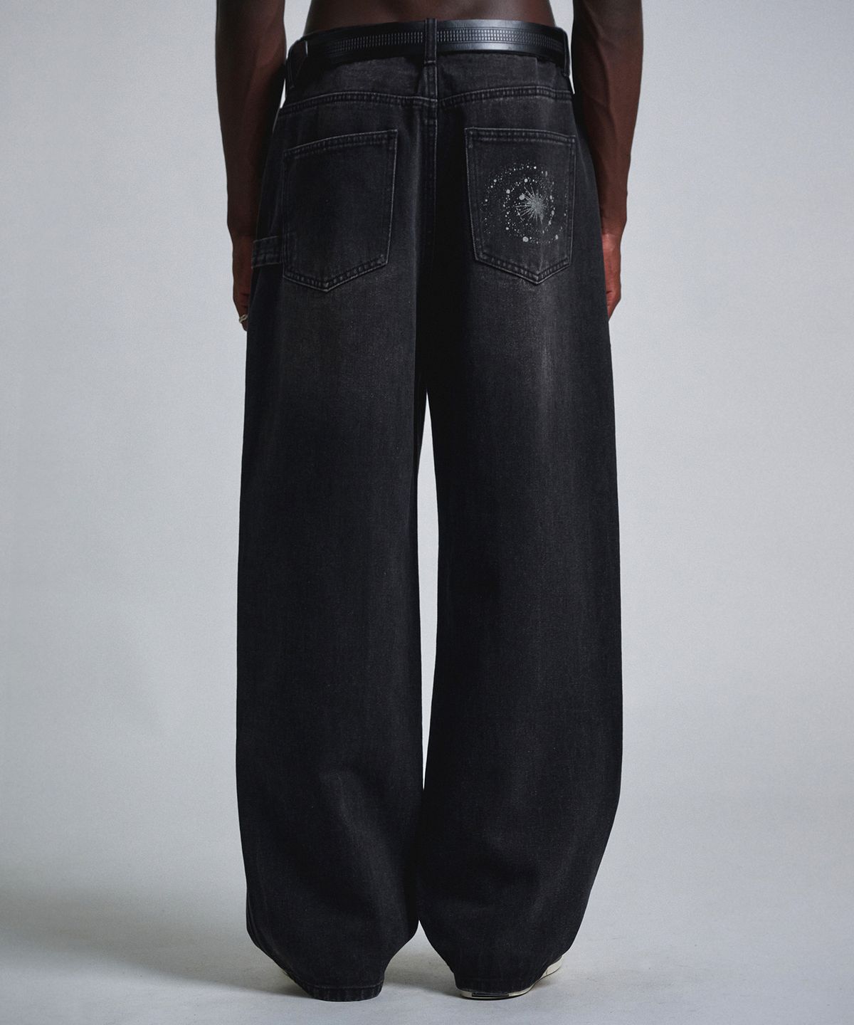 카네이테이(KANEITEI) MILKYWAY WIDE DENIM PANTS (BLACK)