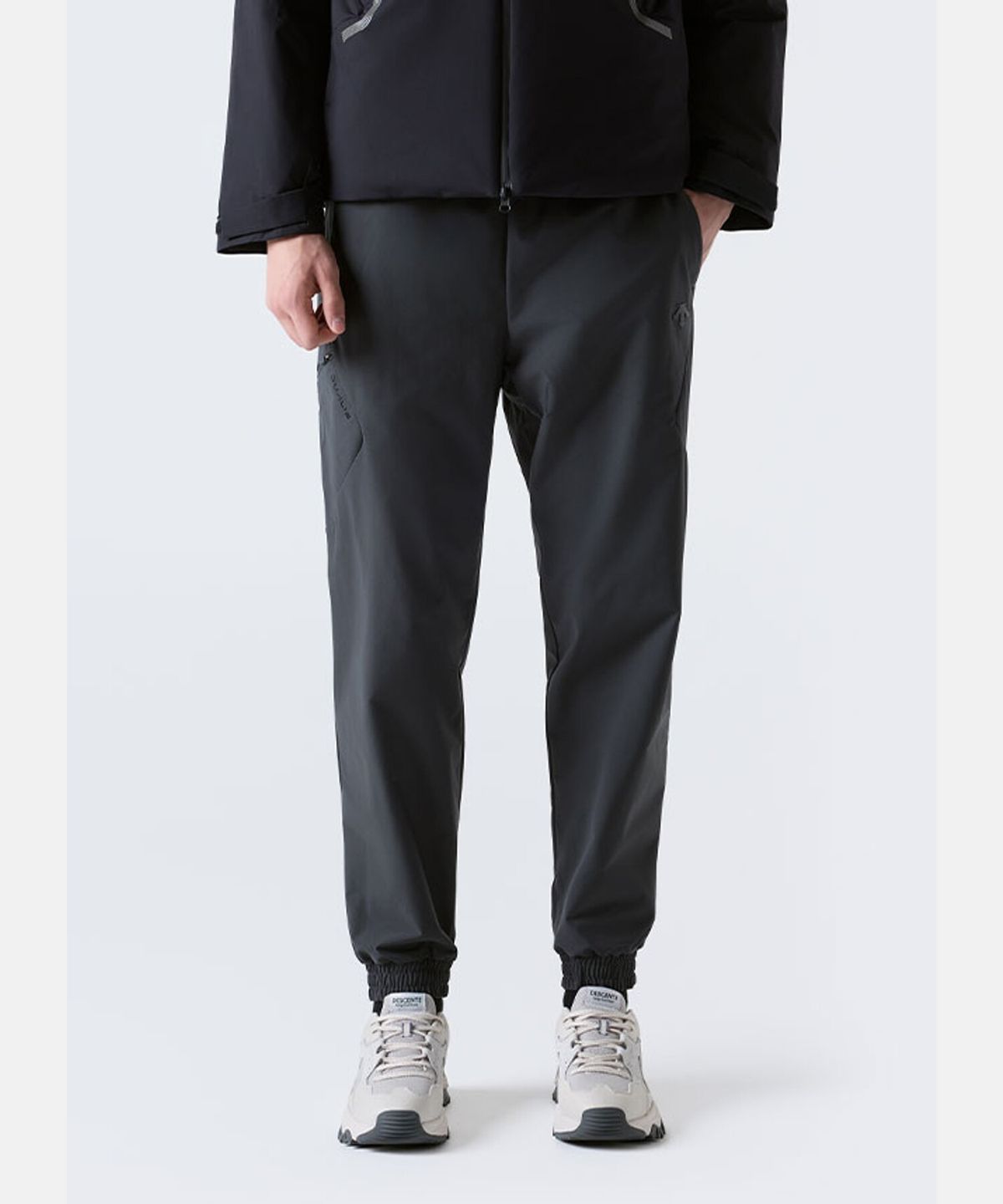데상트(DESCENTE) 듀얼리스 카고 팬츠 차콜 그레이(SQ321DPT93)