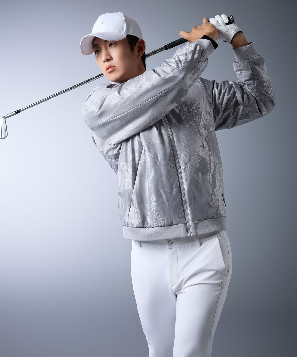 데상트 골프(DESCENTE GOLF) 아크먼트(ACMT) 남성 자카드 블루종 패딩 점퍼 (DQ32MFBL94)