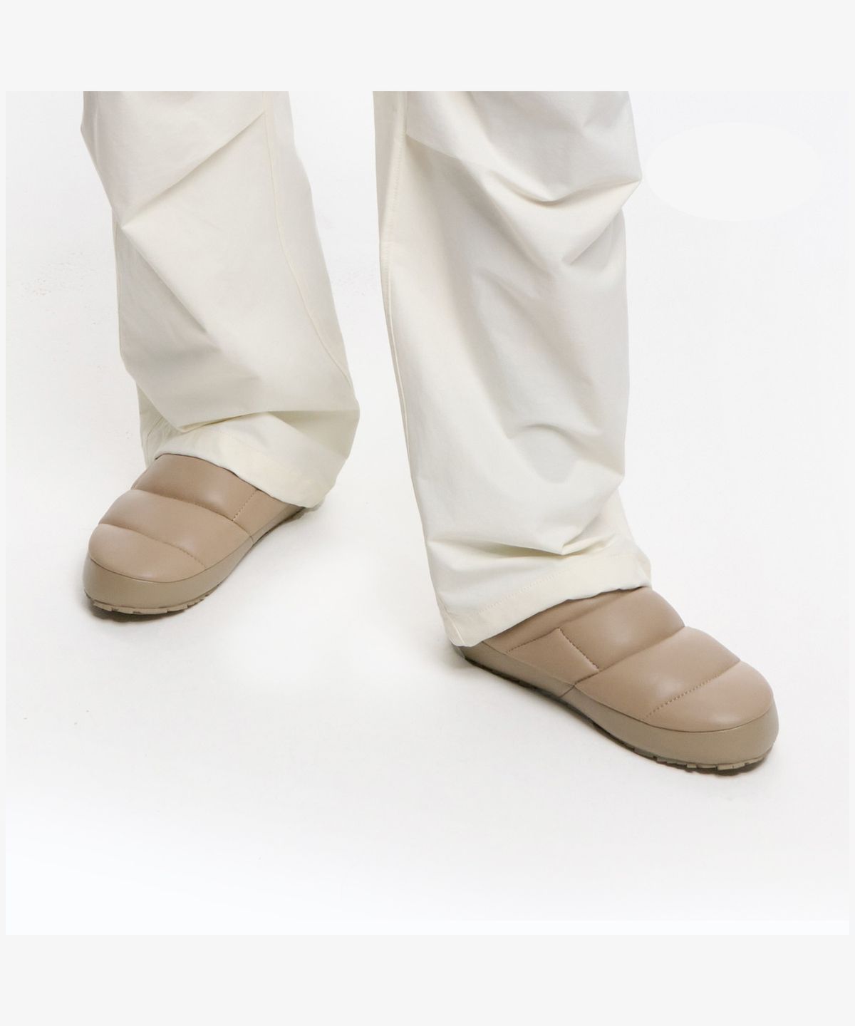 노스페이스(THE NORTH FACE) NS85R70B 써머볼 트렉션 뮬 레더 온라인 BEIGE