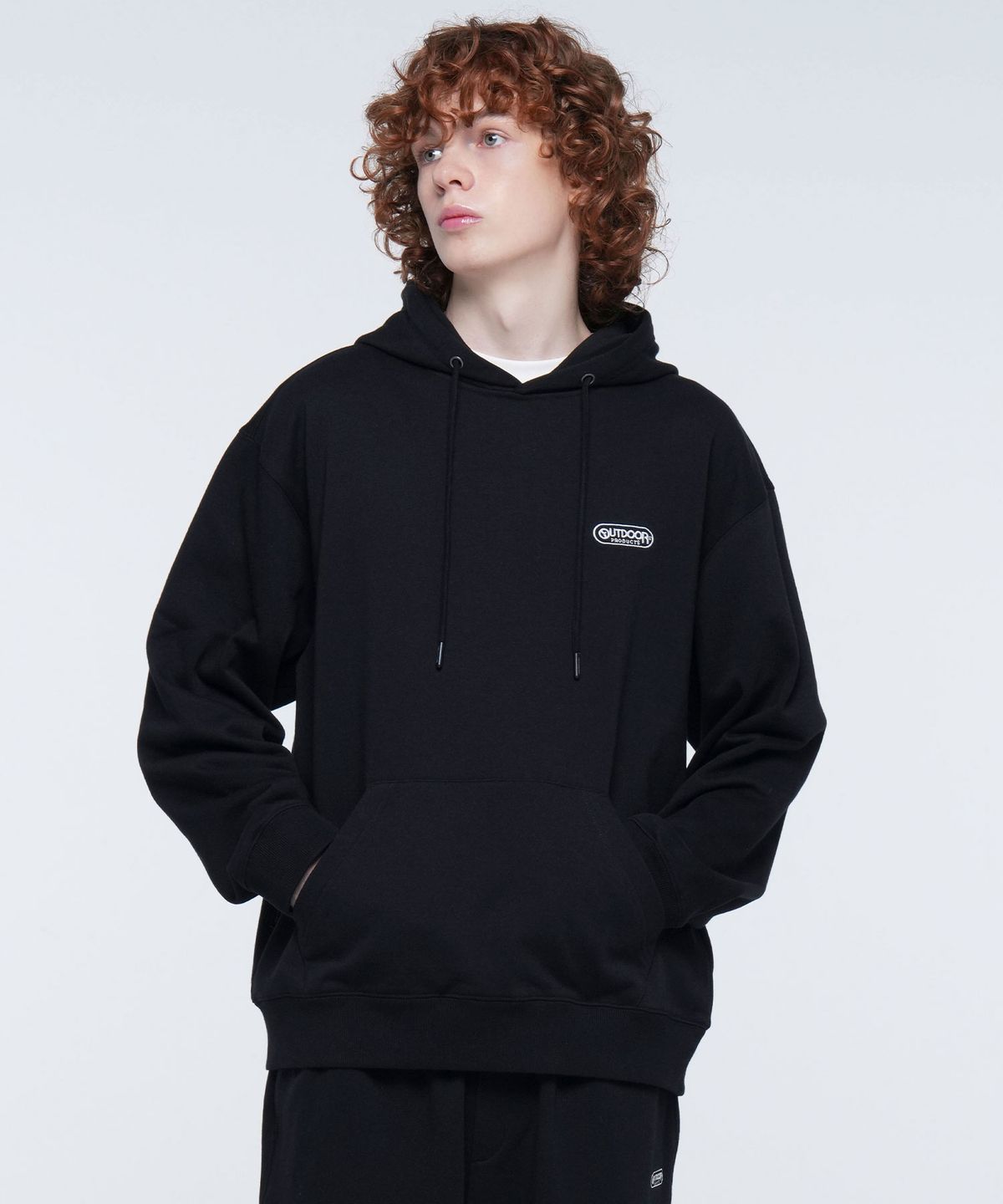 아웃도어 프로덕츠(OUTDOOR PRODUCTS) ESSENTIAL CAPSULE LOGO HOODIE (BLACK)