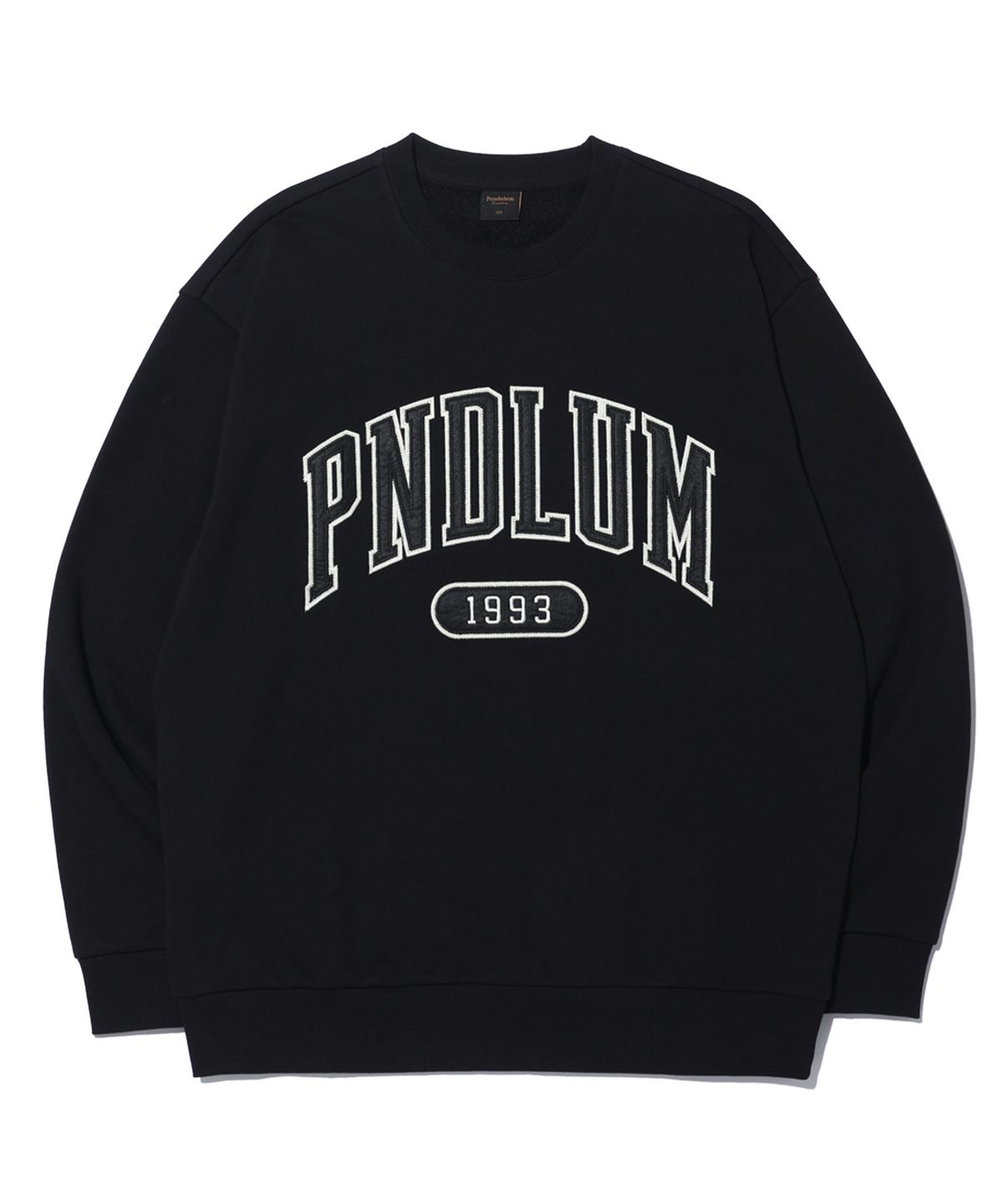 펜듈럼(PENDULUM) 아치 로고 아플리케 맨투맨 LP8TU743_BLACK
