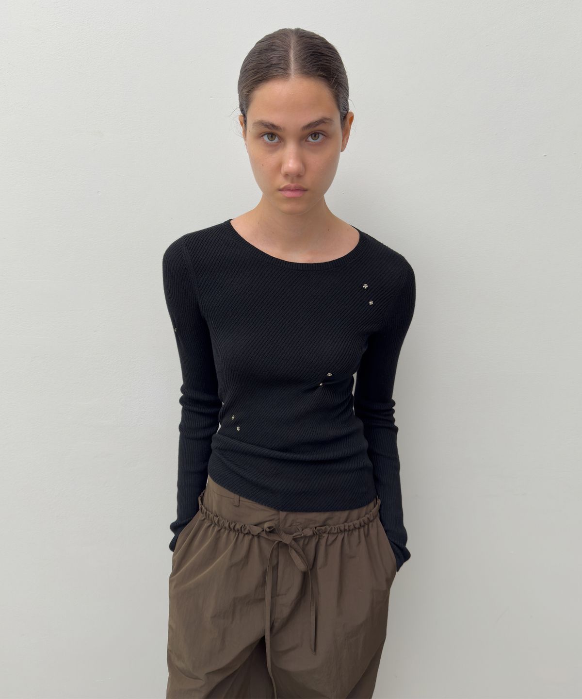 다이애그널(DIAGONAL) SLIM RIBBED SNAP KNIT (black)