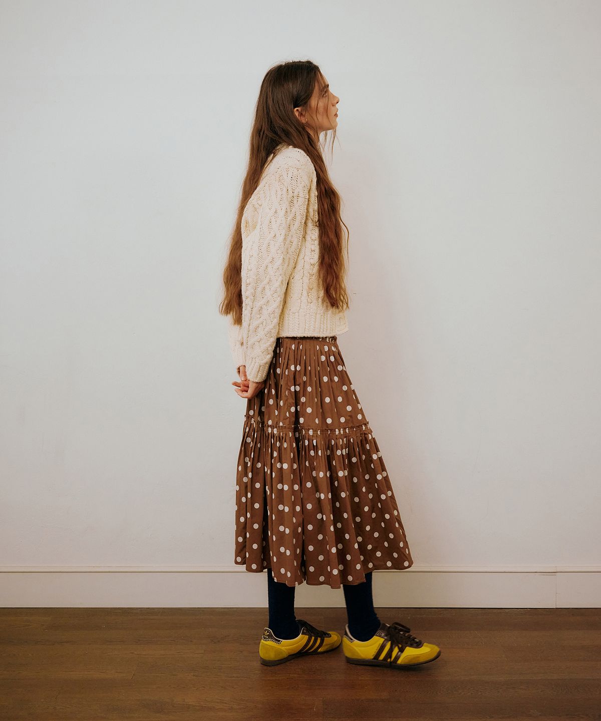 그린버터(GREENBUTTER) Polka Dot Pleats Skirt (Brown)