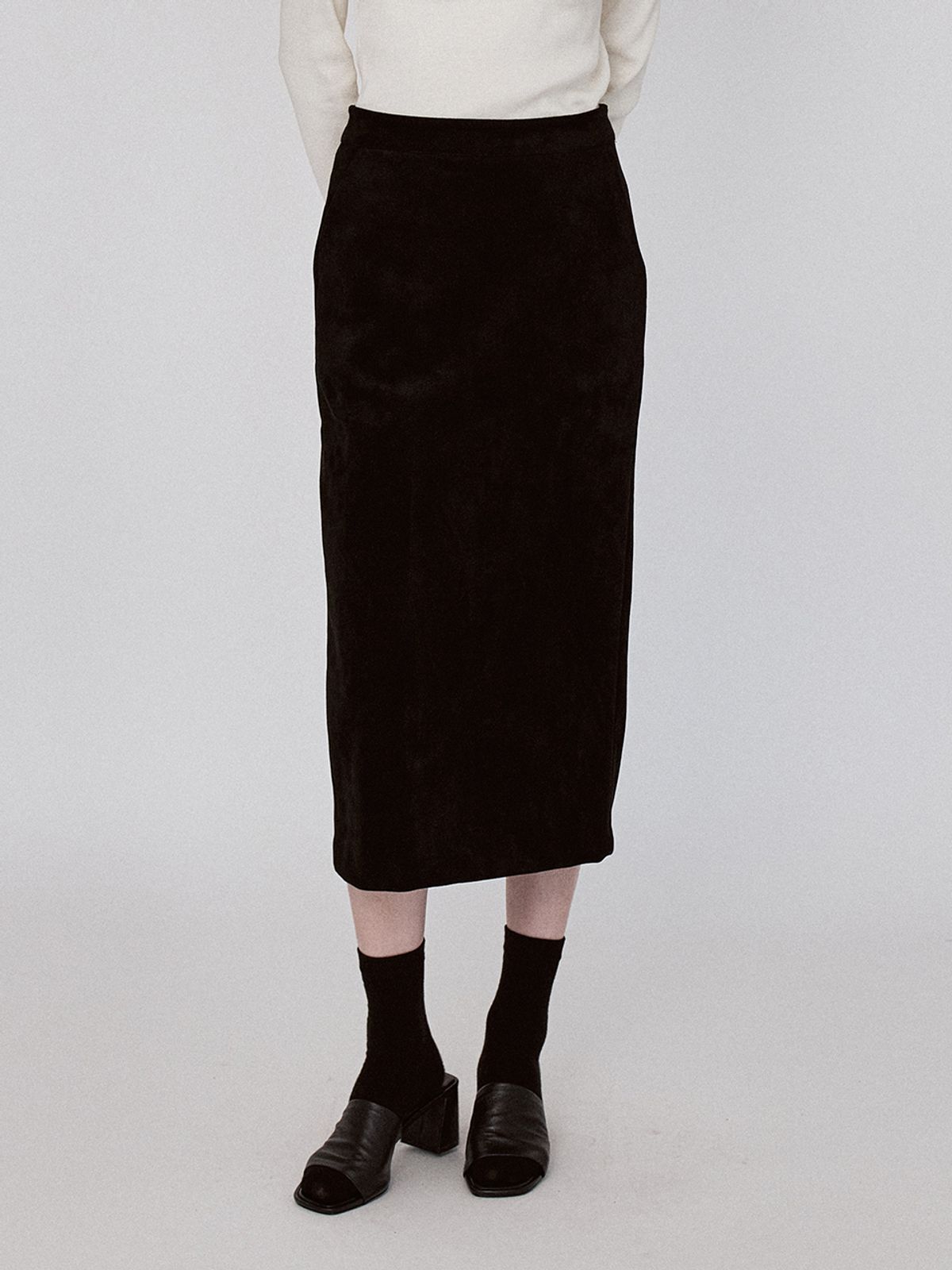 르세지엠(LESEIZEME) Basic Suede Long Skirt - Black