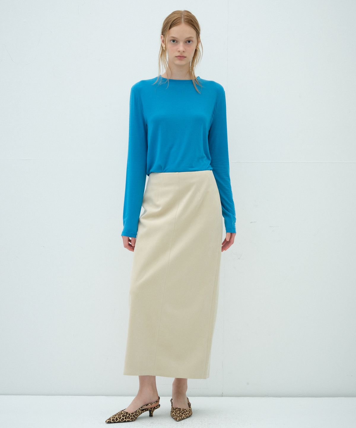 오버듀플레어(OVERDUEFLAIR) SUEDE LONG SKIRT_LIGHT BEIGE