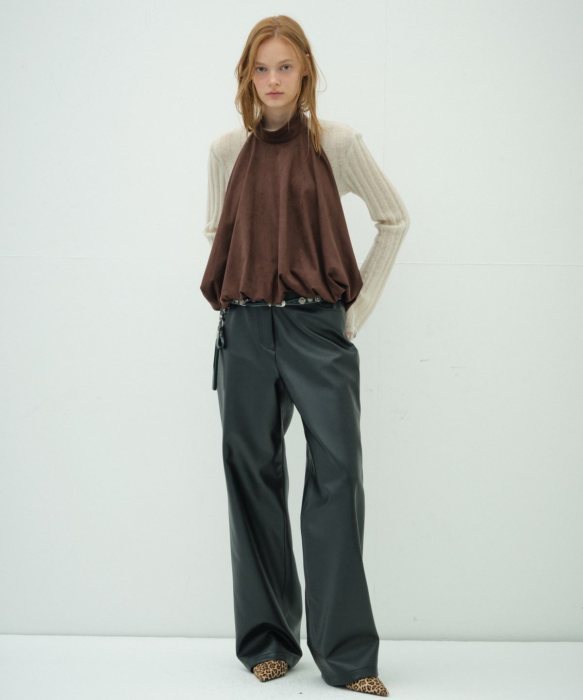 오버듀플레어(OVERDUEFLAIR) SEMI WIDE LEATHER PANTS_BLACK