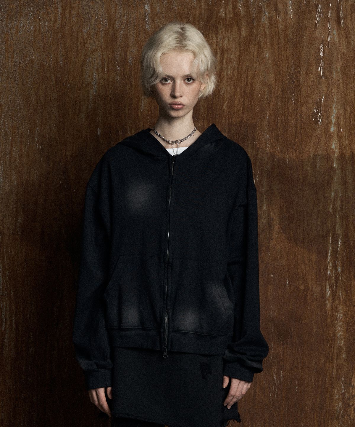 런던파퓸스 아카이브(LONDON PARFUMS ARCHIVE) SULFUR WASHED HOODIE ZIP-UP BLACK