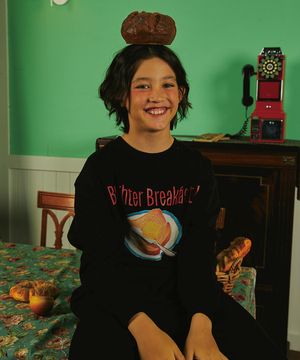 브렉퍼스트 스웻셔츠_블랙