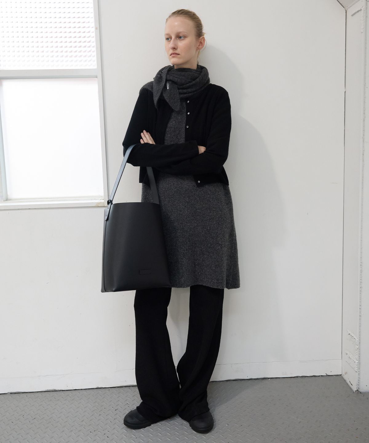 르바(LEVAR) Wool Knit Mini Dress - Charcoal