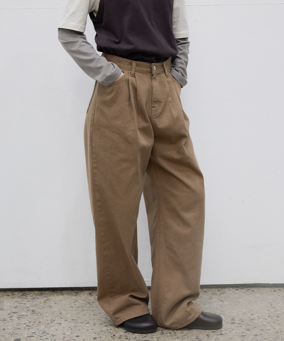 르바(LEVAR) Overdyed Wide Denim - Sugar Brown