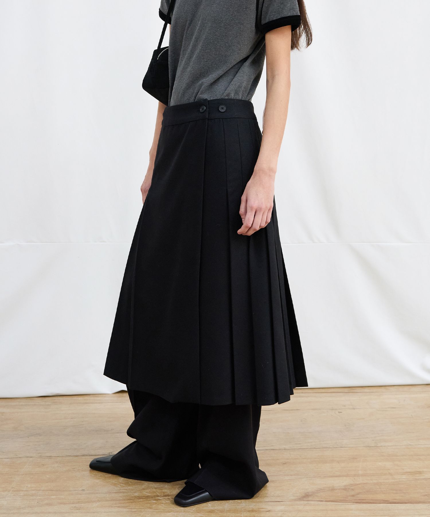 MUSINSA LEVAR Wool Pleated Wrap Skirt Black