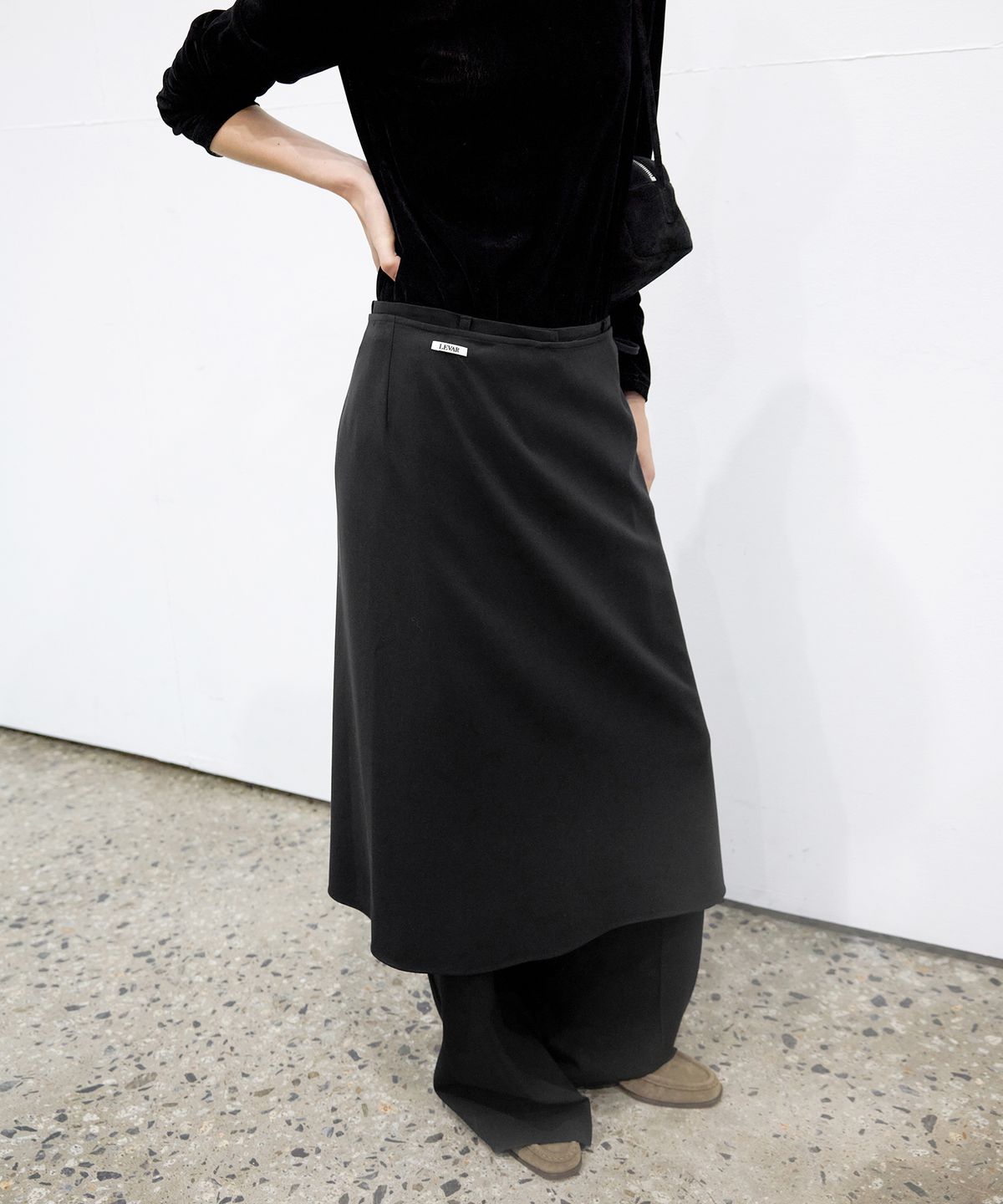 르바(LEVAR) Whenever Layered Skirt - Black