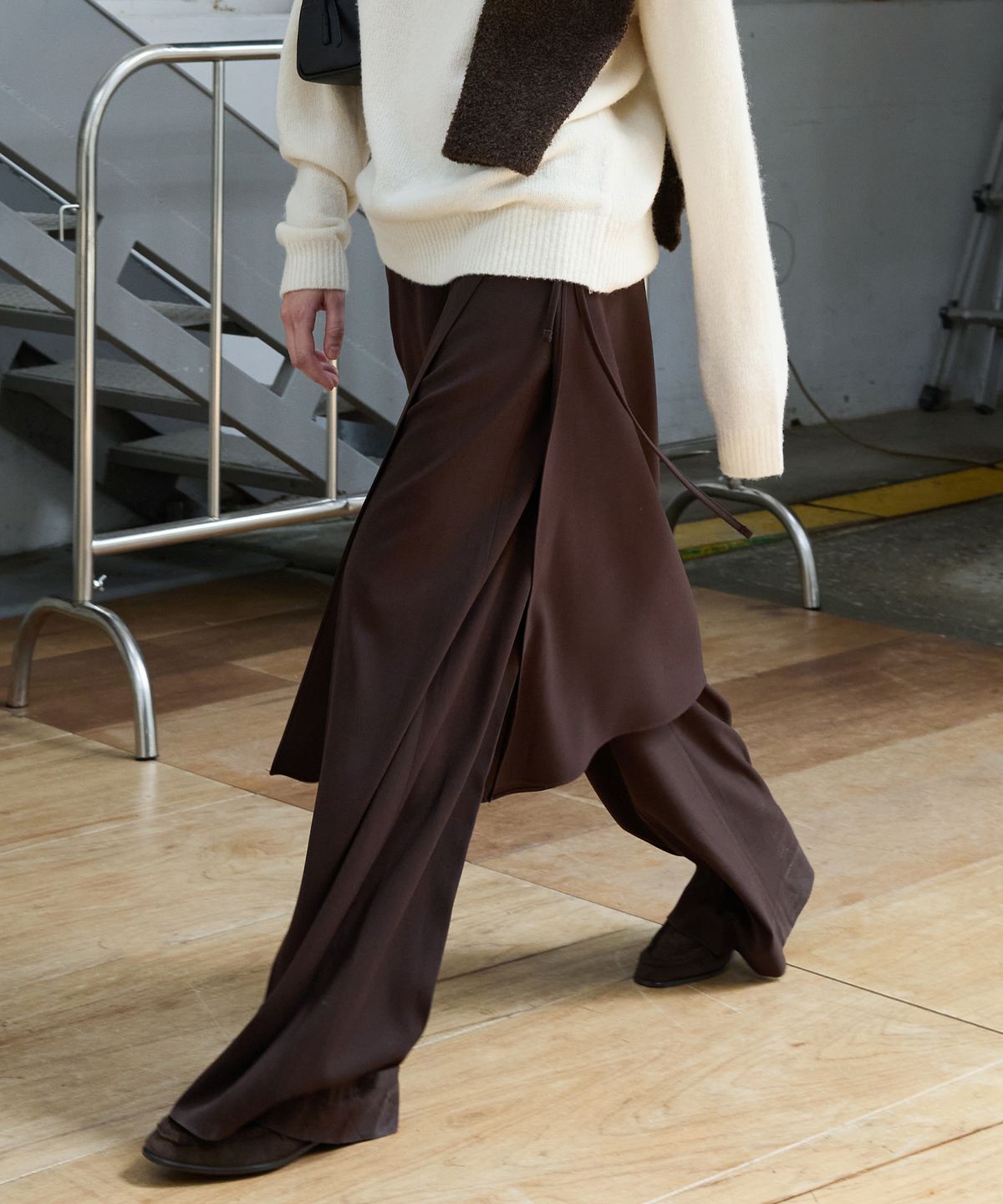 르바(LEVAR) Whenever Wide Slacks - Walnut Brown