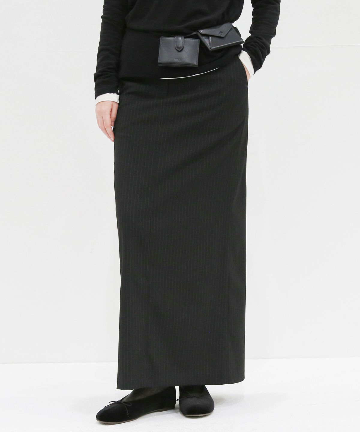르바(LEVAR) Straight Maxi Skirt - Stripe Black