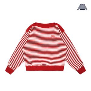 IB 하트 보트넥 스트라이프 맨투맨_IB53MR605