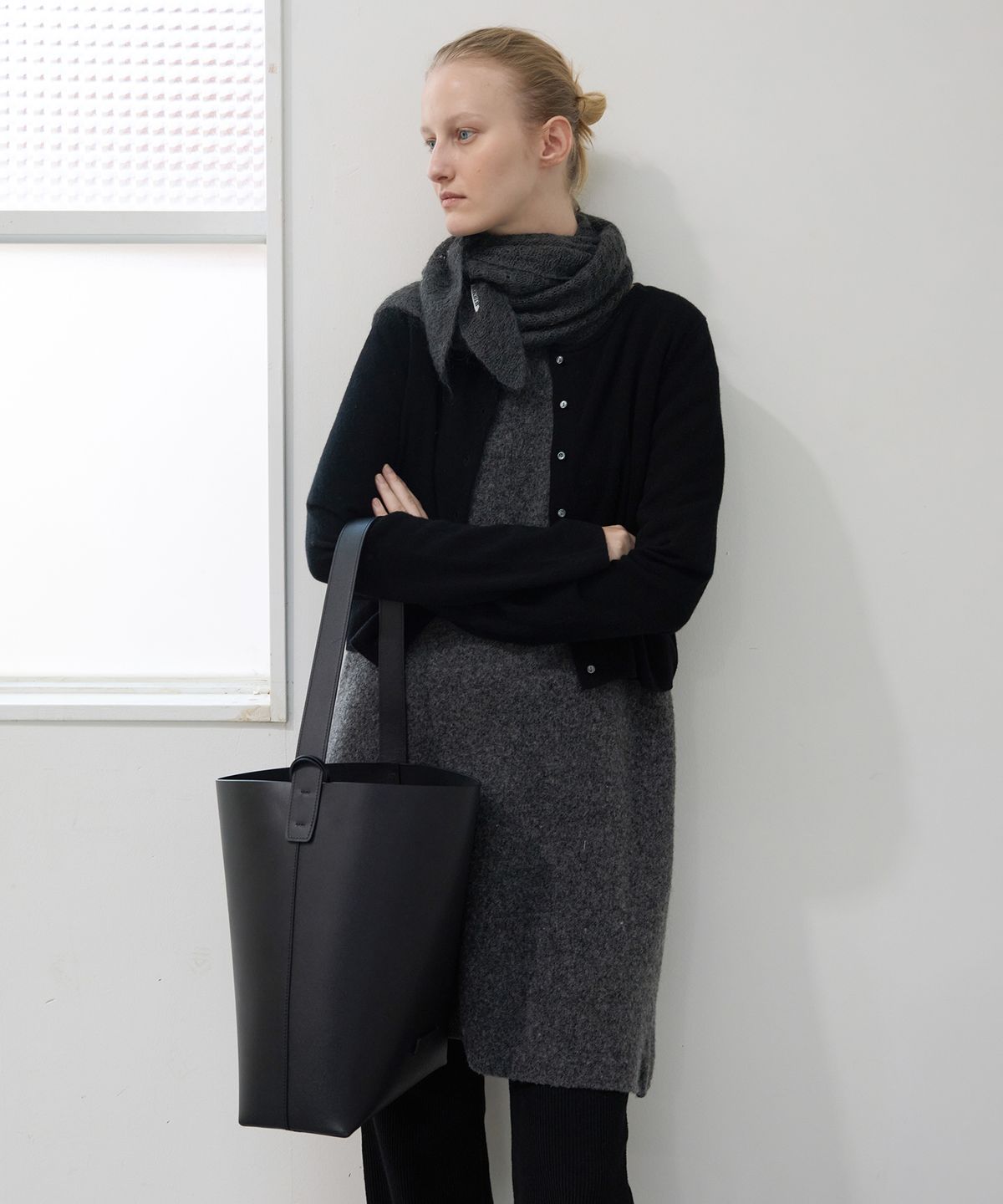 르바(LEVAR) Fuzzy Eyelet Layered Wrap Knit - Sage Grey