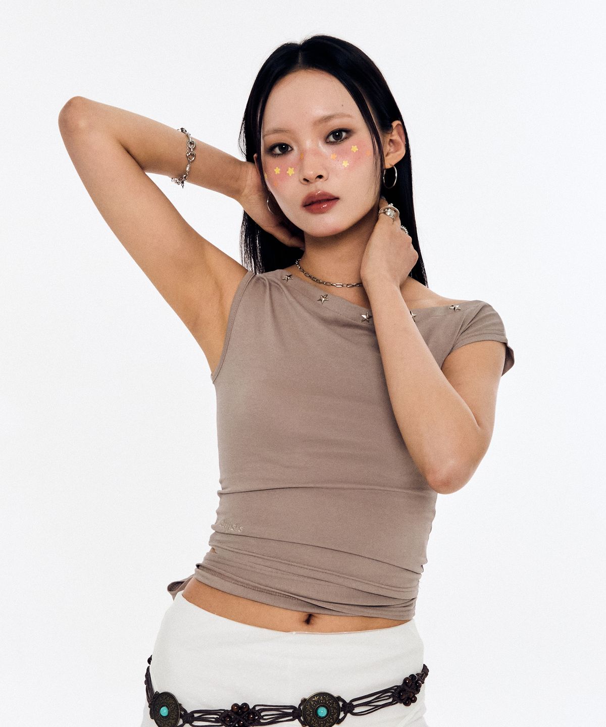 슬리시스(SLYISIS) Star Rivet One Shoulder Top (Beige)