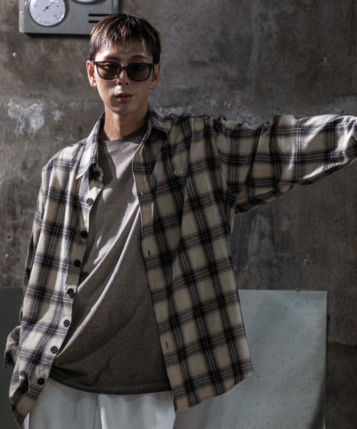 버닝카포네(BURNING CAPONE) BC 로고자수 체크 셔츠 (BEIGE)