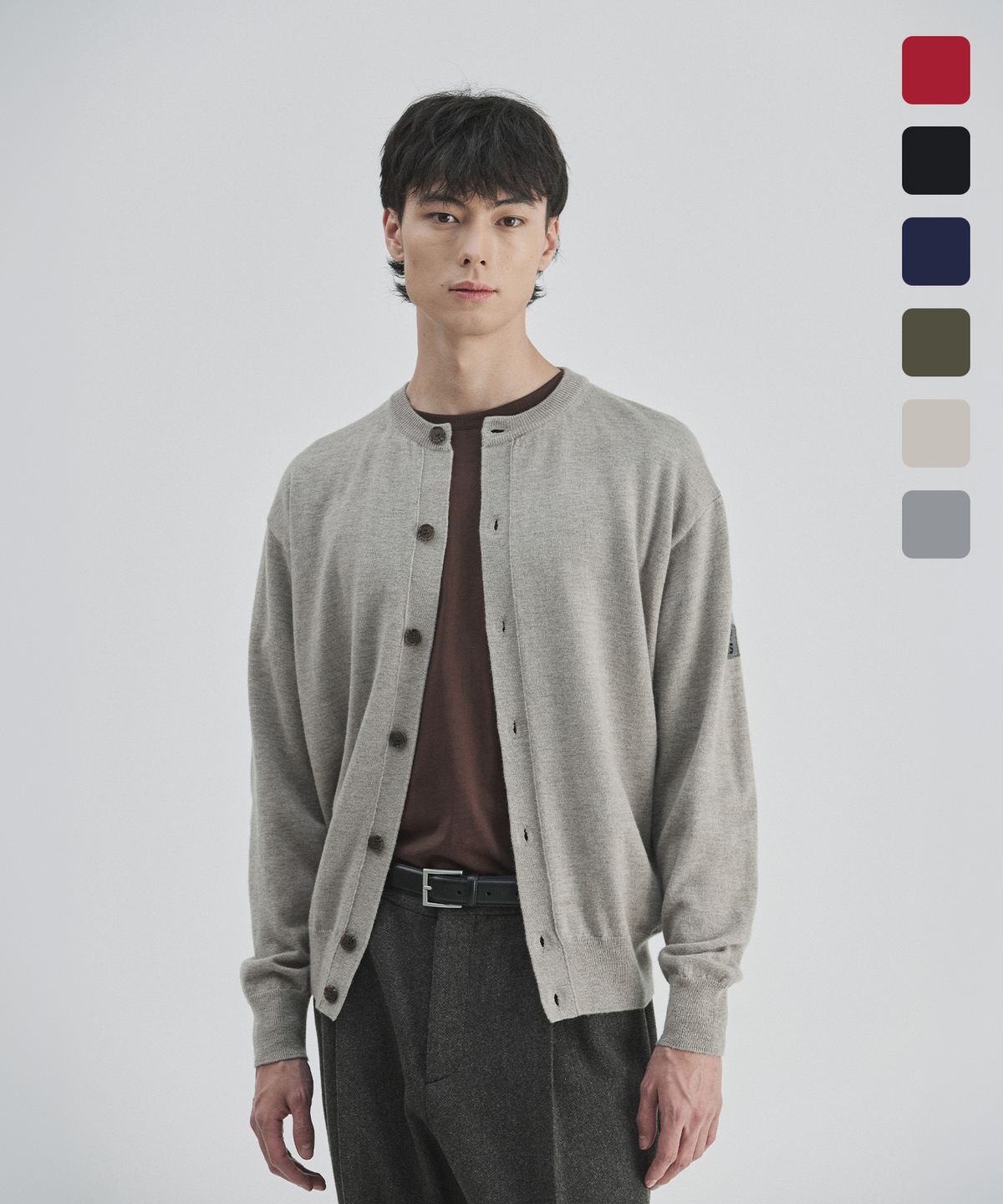 건지 울른스(Guernsey Woollens) 슈퍼파인 메리노울 라운드넥 가디건 컬렉션