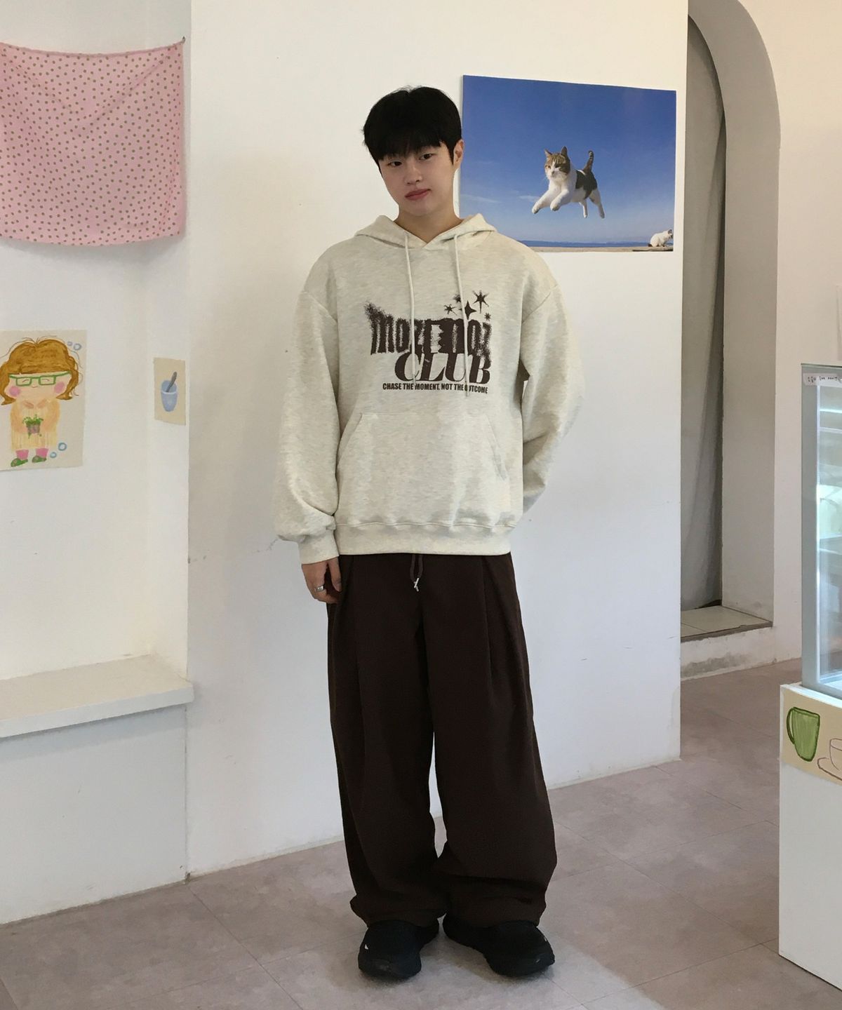 모즈모즈(MOZMOZ) [SET] 페이딩 오버핏 후드 + 코듀로이 원턱 와이드 팬츠 오트밀