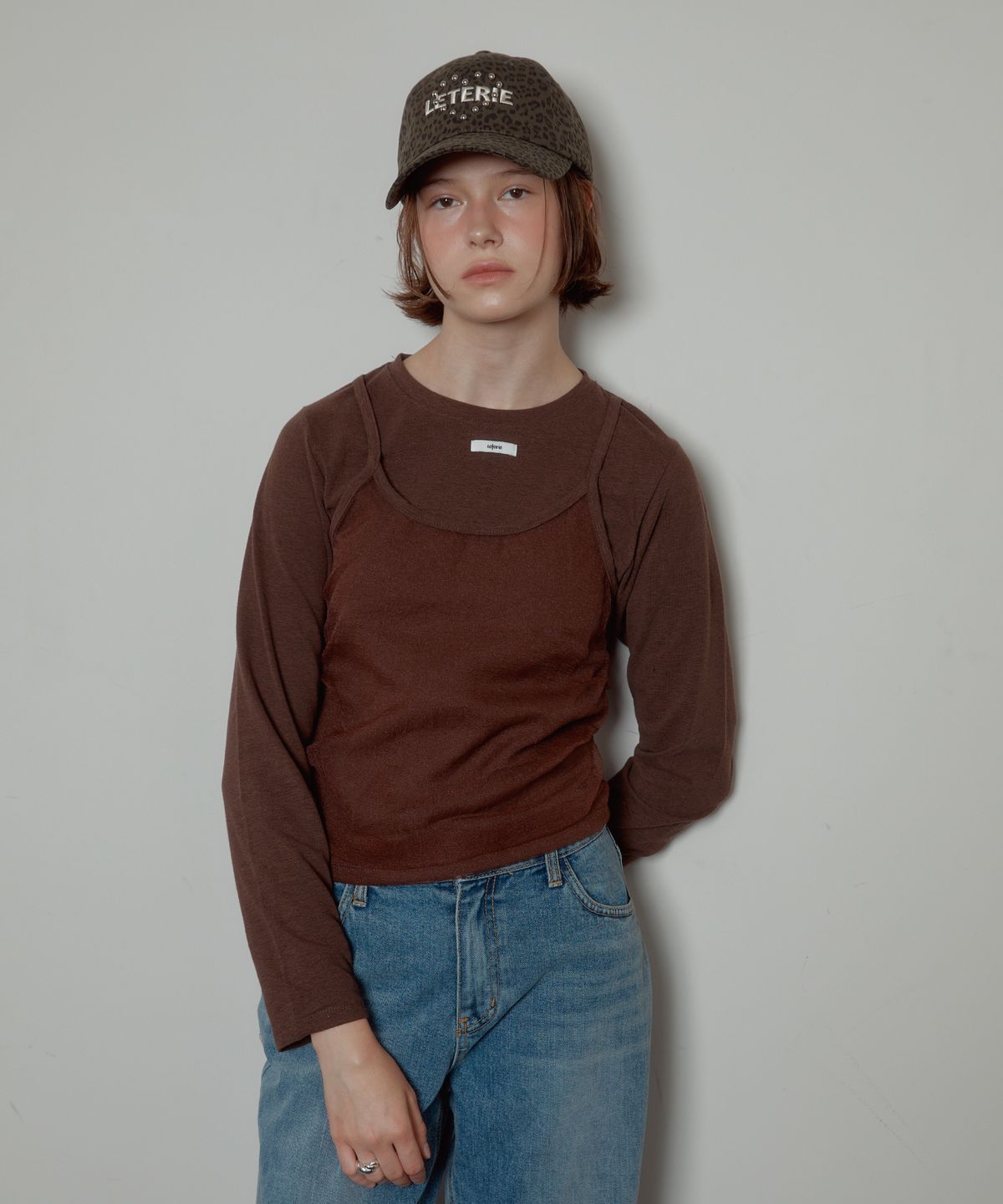 레터리(LETERIE) LONG SLEEVE BUSTIER LAYERED T-SHIRT_BROWN