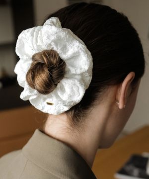 HON005 Lace Jacquard Scrunchie