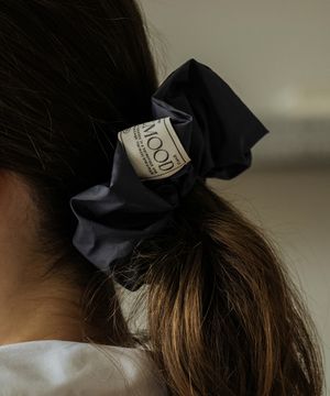 HON004 Classic Logo Scrunchie