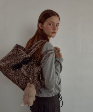 SUEDE SQUARE LEOPARD SHOULDER BAG_BROWN