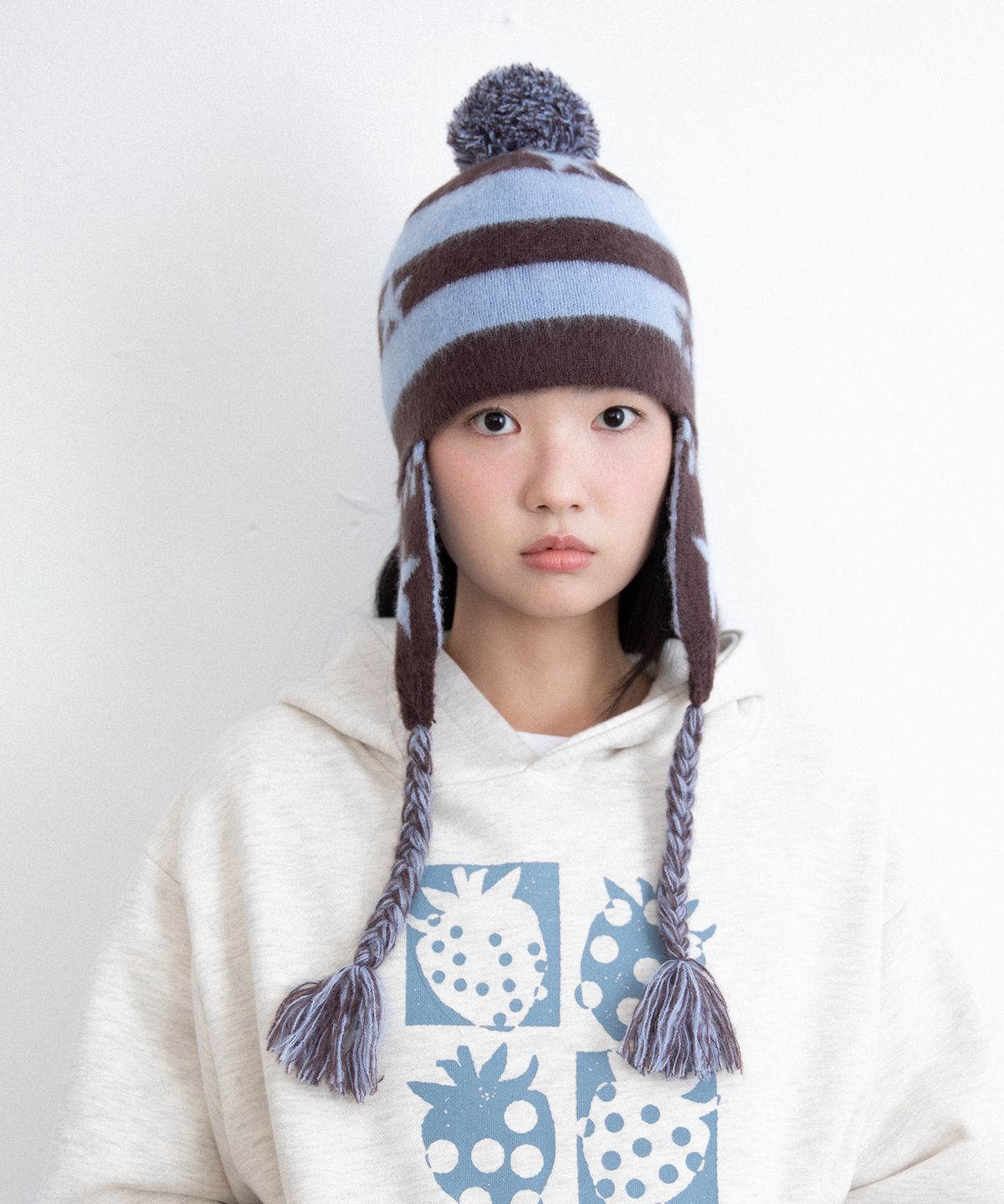 이스트쿤스트(ISTKUNST) STAR STRIPE EARFLAP BEANIE_BLUE(IK2FFMAB22A)