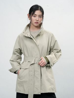 하이넥 사파리 하프 자켓 [LIGHT KHAKI] / WBE3L09504