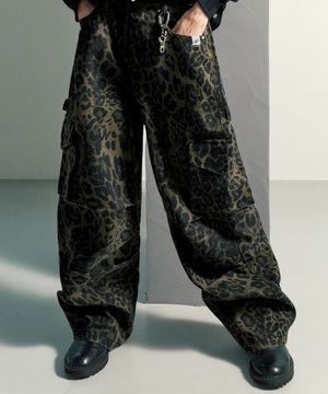 남녀공용 레오파드 호피 파라슈트 와이드 카고 팬츠