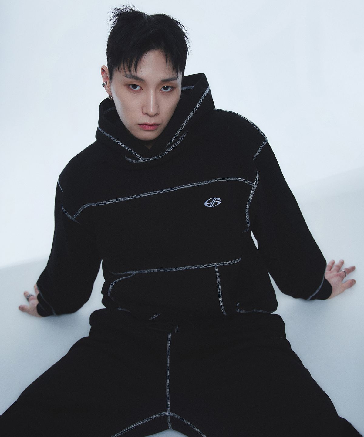 현피트(HYUNFIT) COVERSTITCH LINE HOODIE-[BLACK]