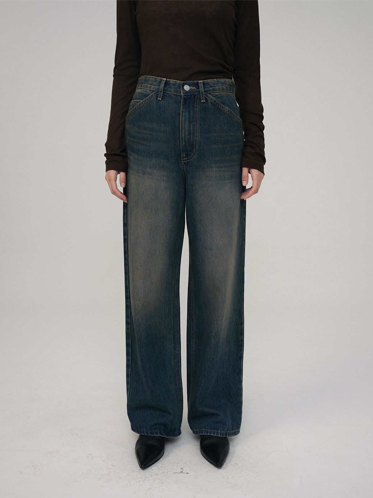 헌치(HUNCH) Tint Washing Curved Denim Pants