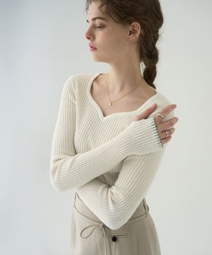 하트 넥 골지 슬림 니트 탑 [IVORY]