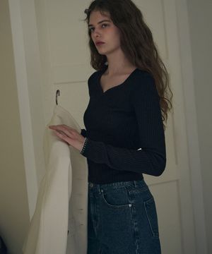 하트 넥 골지 슬림 니트 탑 [BLACK]