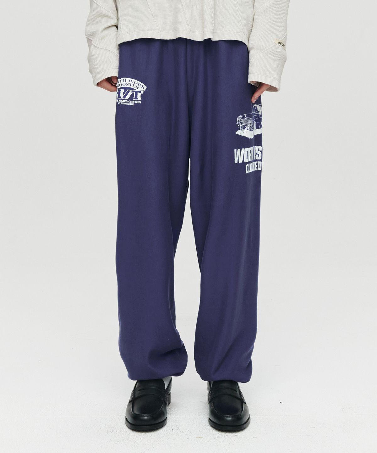 호이테(HEUTE) HET CLOSED OUT CAR SWEATPANTS (PURPLE)