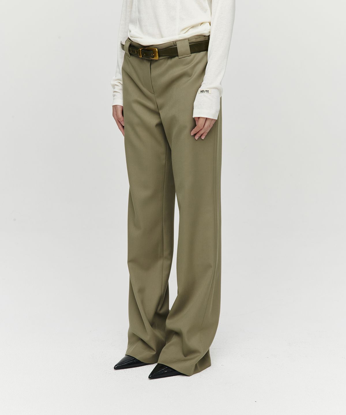 호이테(HEUTE) WOOL SLIM PANTS (BEIGE)