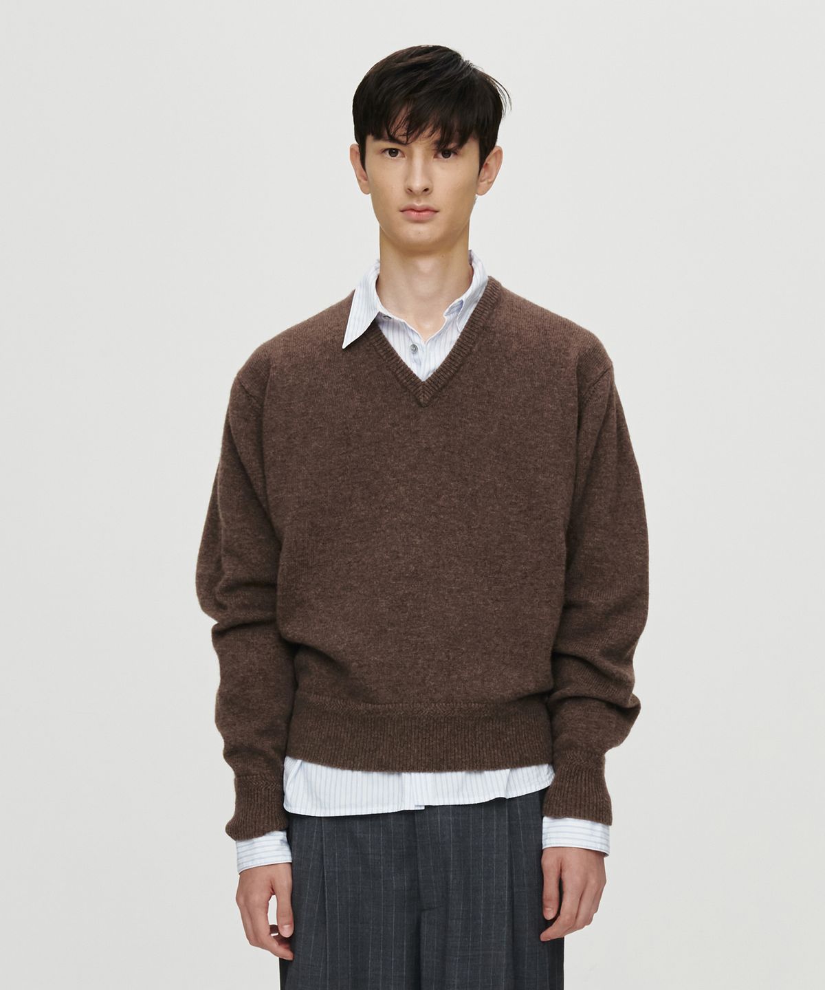 호이테(HEUTE) CASHMERE WOOL V NECK KNIT (BROWN)