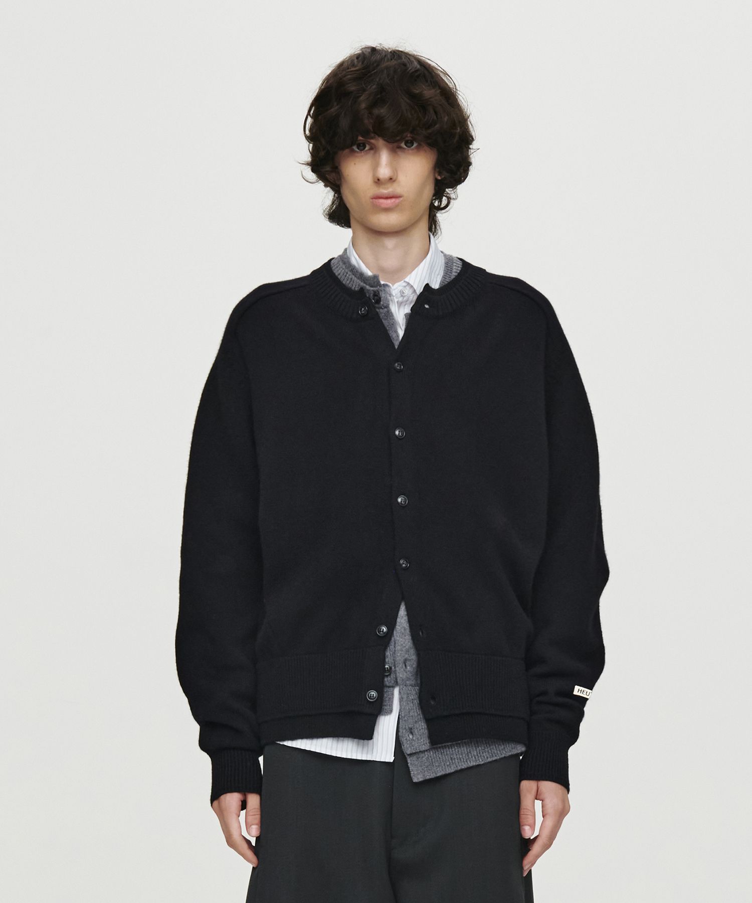 【HEUTE】Double Rib Cropped Knit Cardigan MUSINSA | HEUTE DOUBLE RIB CROP KNIT CARDIGAN (BLACK)