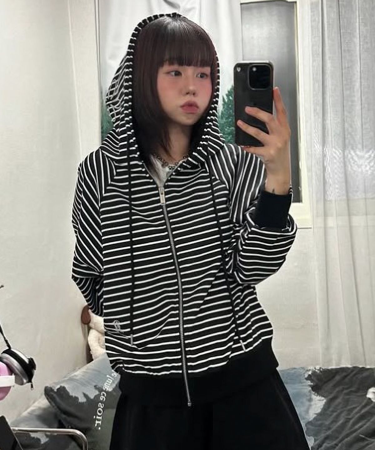 다미쉬(DAMISH) 미드나이트 플라워 스트라이프 후드집업_블랙