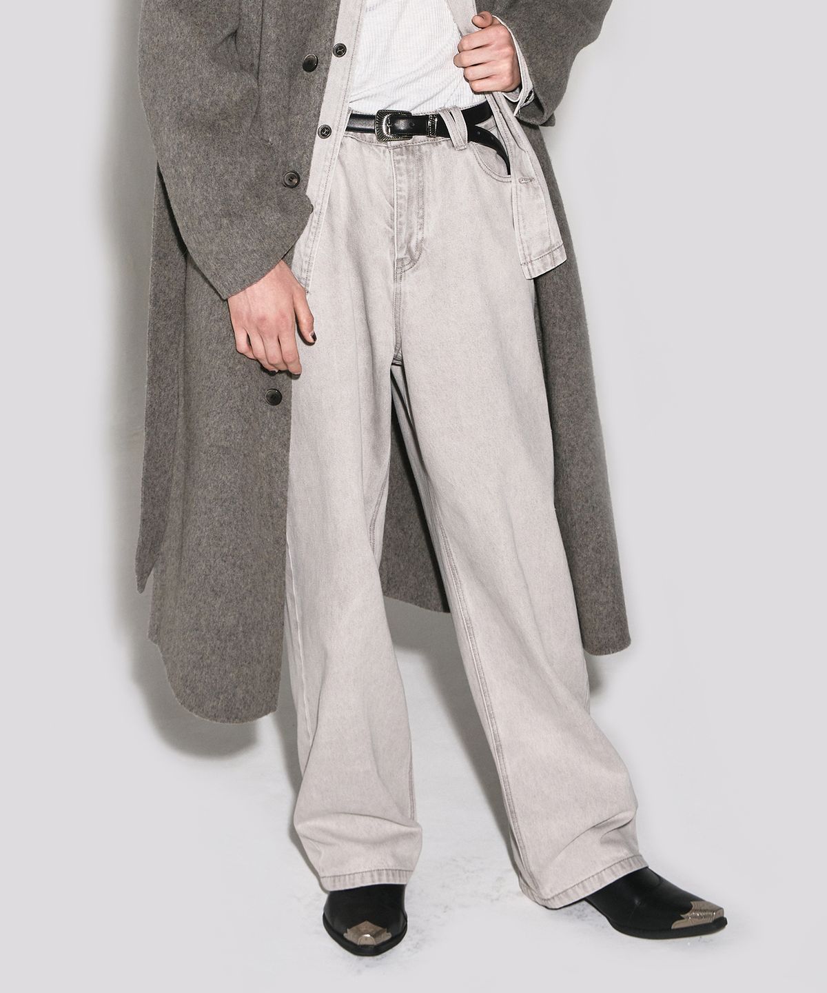 웨슬리 휴스턴(WESLEYHYUSTON) Crimson straight fit denim pants washed grey
