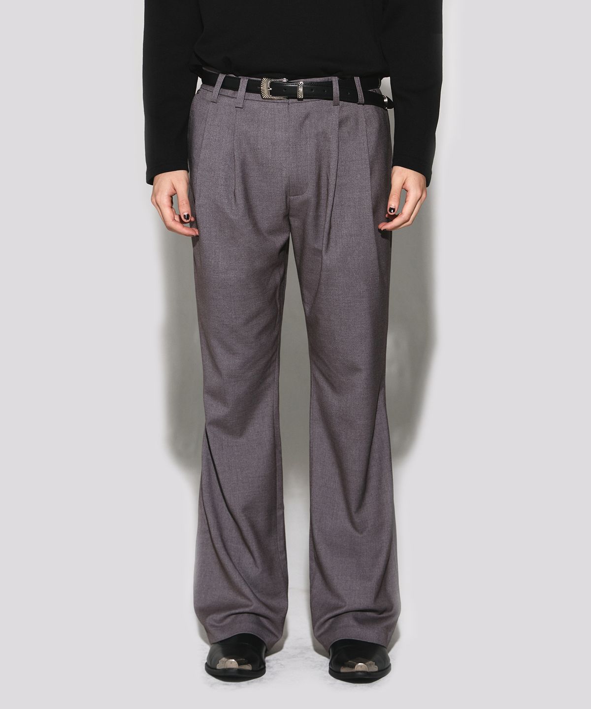 웨슬리 휴스턴(WESLEYHYUSTON) Windsor wool boots cut slacks grey