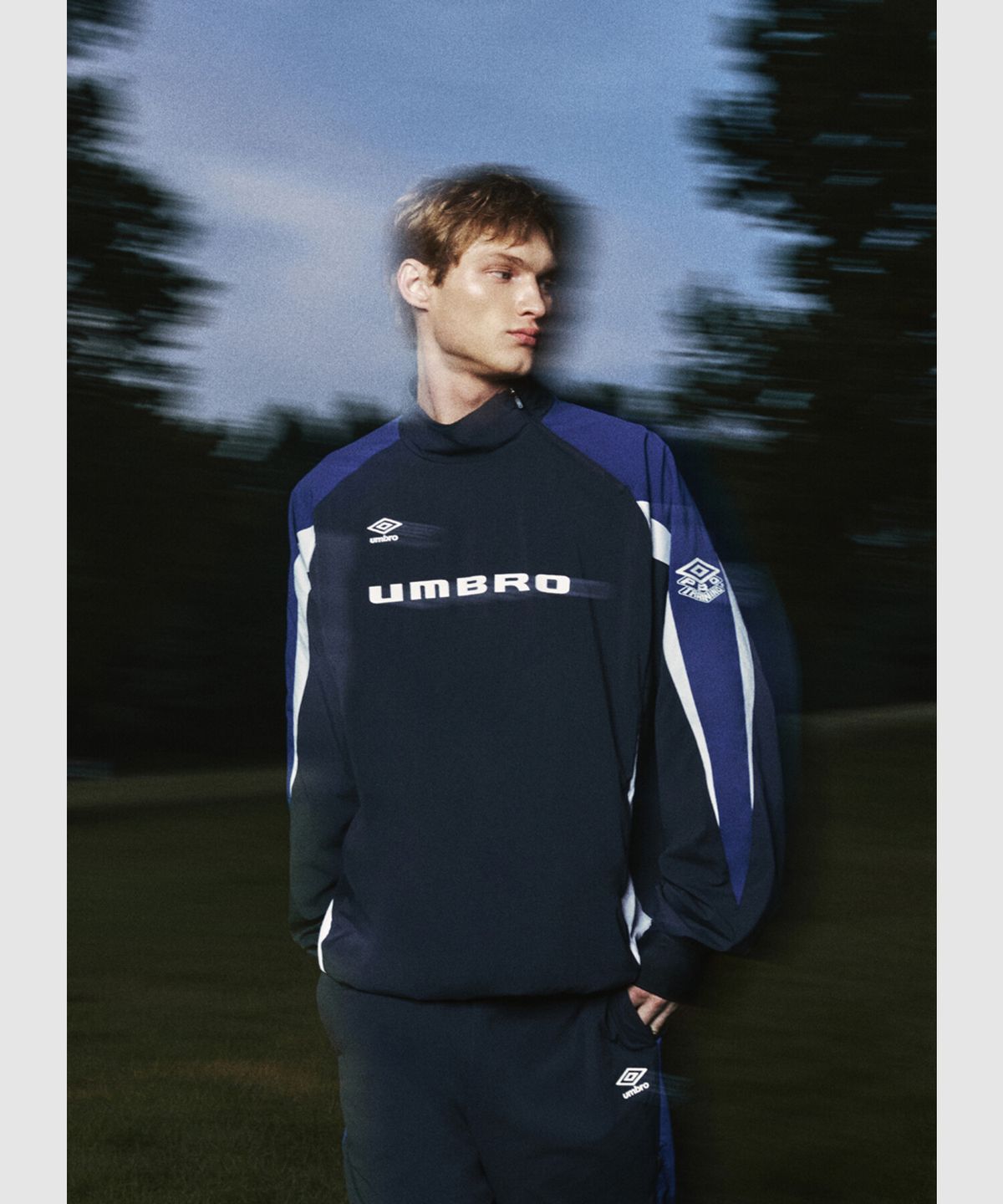엄브로(UMBRO) PTR 하이넥 OCTA 피스테 네이비(UQ421SWTO4)