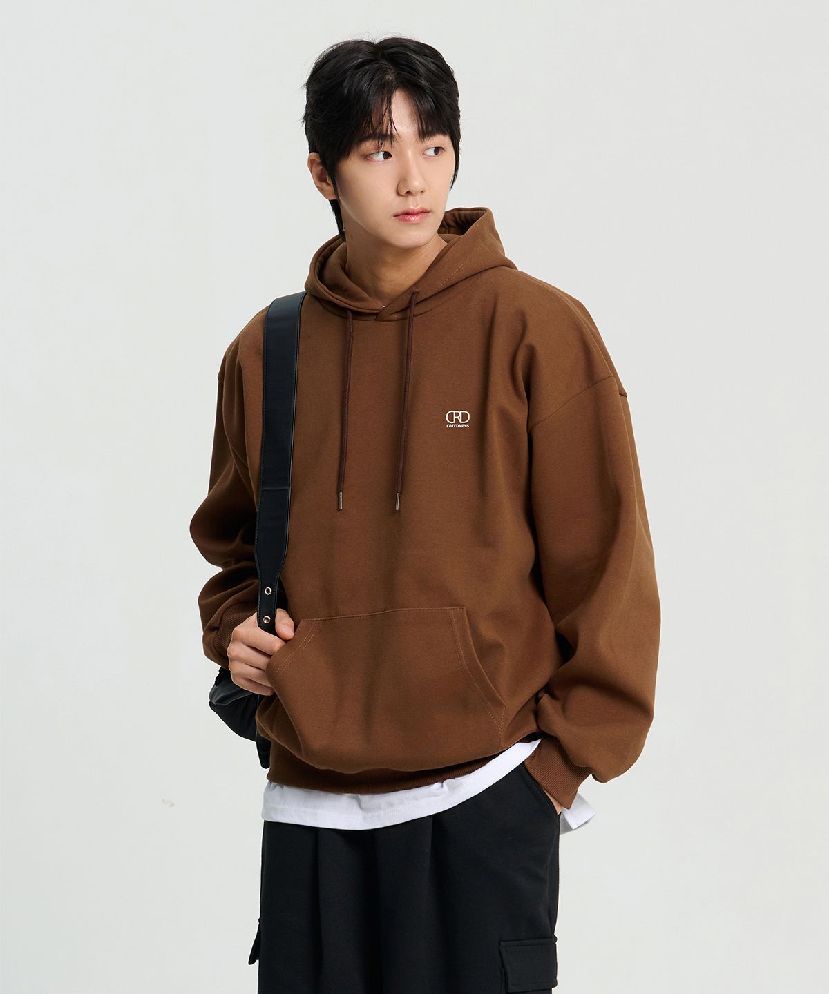 크레드먼스(CREEDMENS) [기모/논기모]CRD 베이직 로고 후드티(Brown)